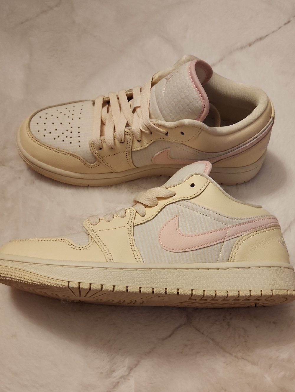 Nike Air Jordan 1 Low SE